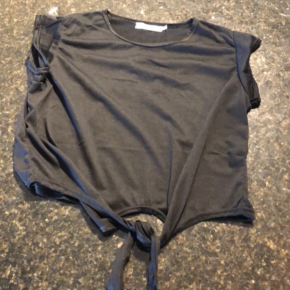 Crop top with tie